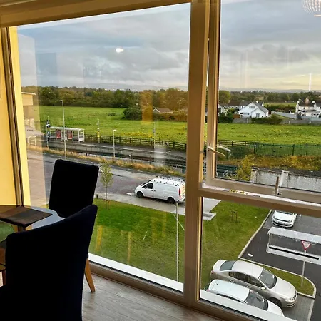 Double Bed With Private Bath In 2bhk -dublin 15 Homestay Hartstown